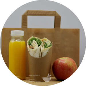 Lunch bag regular: wrap, juice and apple