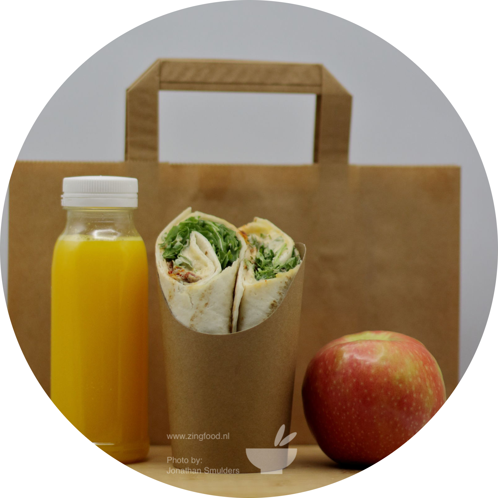 Lunch bag regular: wrap, juice and apple